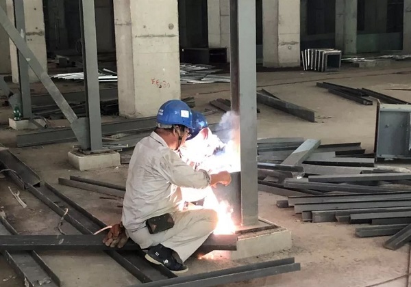 鋼結(jié)構(gòu)廠房